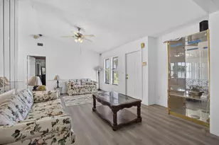 254 La Mancha Ave, Royal Palm Beach, FL 33411 - Photo 9