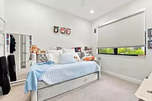 20916 NW 1st Dr, Pembroke Pines, FL 33029 - Photo 15
