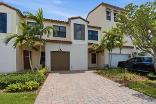 20916 NW 1st Dr, Pembroke Pines, FL 33029 - Photo 3
