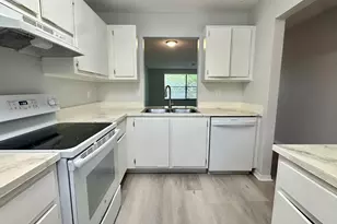11464 NW 39th St, Coral Springs, FL 33065 - Photo 3