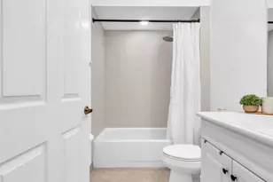 8025 NW 127th Ln, Parkland, FL 33076 - Photo 5