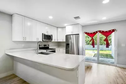 945 32nd Street, West Palm Beach, FL 33407 - Photo 3