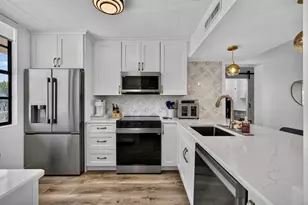 3635 Whitehall Dr, West Palm Beach, FL 33401 - Photo 5