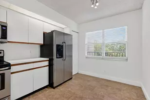 12750 SW 4th Ct, Pembroke Pines, FL 33027 - Photo 17