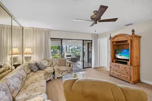 65 Pelican Pointe Dr, Delray Beach, FL 33483 - Photo 23