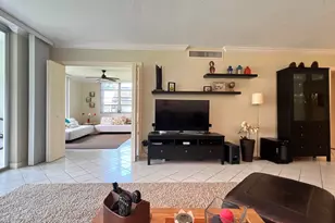 4017 N Cypress Dr, Pompano Beach, FL 33069 - Photo 5