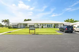 911 Savannas Point Dr, Fort Pierce, FL 34982 - Photo 29