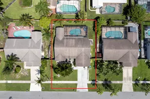 35 Cedar Cir, Boynton Beach, FL 33436 - Photo 5