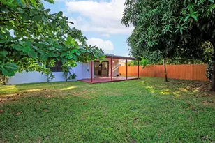 699 NE 40th St, Oakland Park, FL 33334 - Photo 39