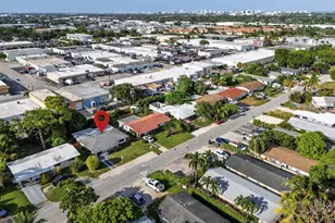 699 NE 40th St, Oakland Park, FL 33334 - Photo 45