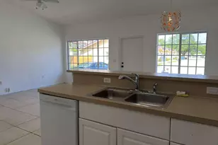 3842 SW 48th Ave, Hollywood, FL 33023 - Photo 5