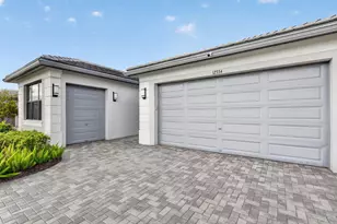 12334 SW Laguna Reef Dr, Port Saint Lucie, FL 34987 - Photo 5