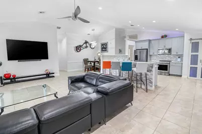 5671 S Fountains Drive S, Lake Worth, FL 33467 - Photo 7