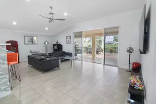 5671 S Fountains Dr S, Lake Worth, FL 33467 - Photo 5