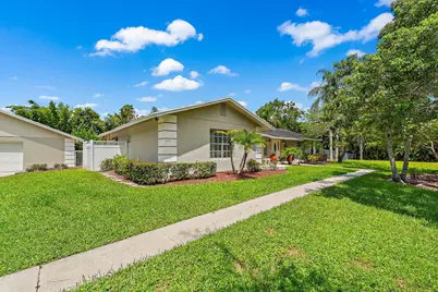 15315 78th Drive N, Palm Beach Gardens, FL 33418 - Photo 9