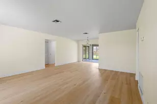 722 SE Arton Ln, Port Saint Lucie, FL 34983 - Photo 15