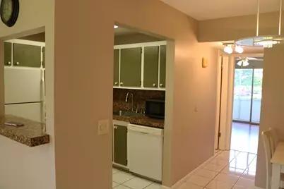 554 Mansfield N, Boca Raton, FL 33434 - Photo 7