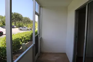 554 Mansfield N, Boca Raton, FL 33434 - Photo 15