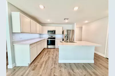 692 SW Hamberland Avenue, Port Saint Lucie, FL 34953 - Photo 15