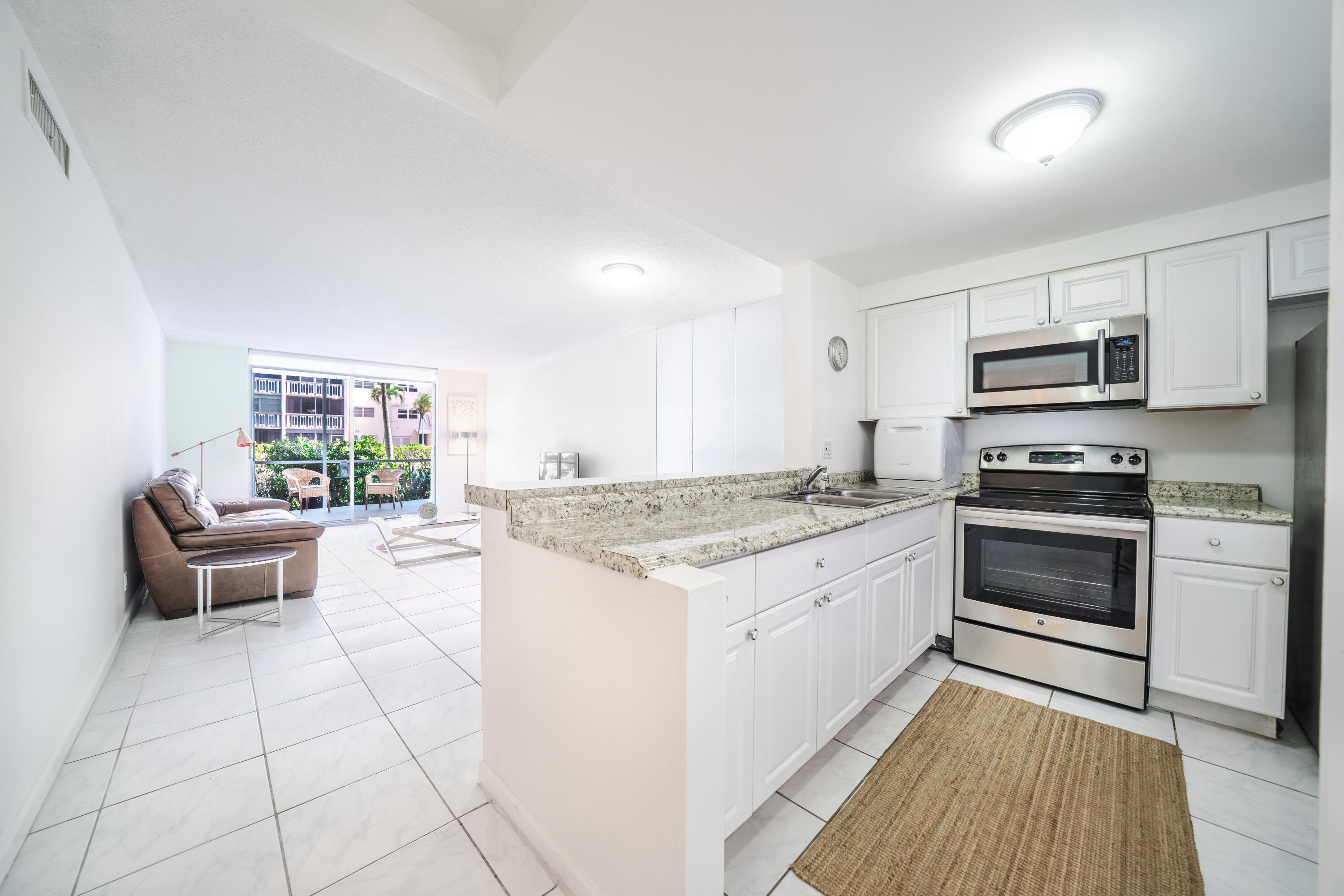 501 NE 14th Ave #103 - 501 NE 14th Ave #103, Hallandale Beach, FL 33009 Luxury Property | Jose Angel Pina