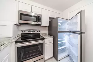 501 NE 14th Ave, Hallandale Beach, FL 33009 - Photo 13
