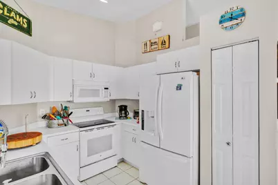 4255 NW 1st Drive, Deerfield Beach, FL 33442 - Photo 9