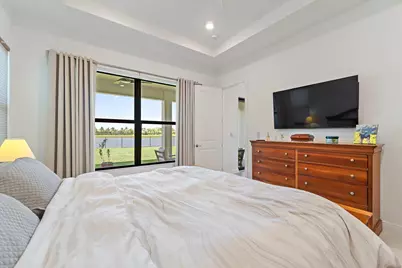 15883 Key Biscayne Lane, The Acreage, FL 33470 - Photo 19