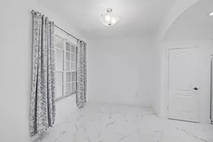1580 SW Harbour Isles Cir, Port Saint Lucie, FL 34986 - Photo 21