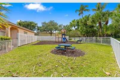 121 Prestige Drive, Royal Palm Beach, FL 33411 - Photo 23