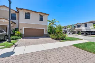 4721 Santa Cruz Way, Davie, FL 33314 - Photo 3