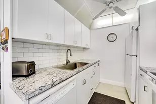 1056 Cambridge C, Deerfield Beach, FL 33442 - Photo 11