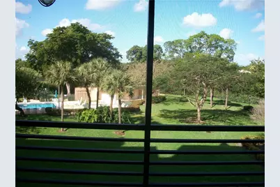 900 Saint Charles Place #311, Pembroke Pines, FL 33026 - Photo 3