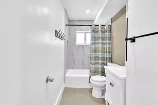 721 Fairway Dr, Plantation, FL 33317 - Photo 11