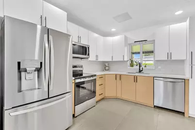 721 Fairway Drive, Plantation, FL 33317 - Photo 23