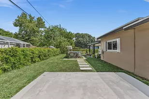 721 Fairway Dr, Plantation, FL 33317 - Photo 37