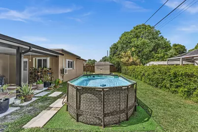 721 Fairway Drive, Plantation, FL 33317 - Photo 35