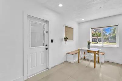 721 Fairway Drive, Plantation, FL 33317 - Photo 25