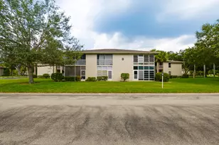8 Lake Vista Trail, Port Saint Lucie, FL 34952 - Photo 3