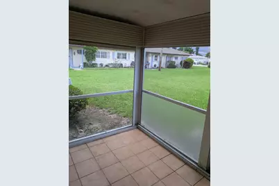 2771 Ashley Drive E #J, West Palm Beach, FL 33415 - Photo 9