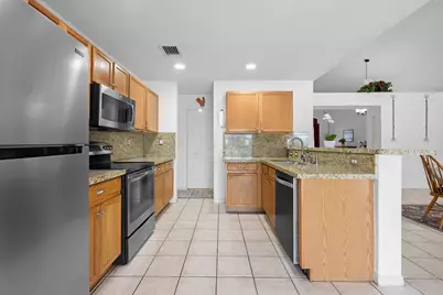5331 NW 110th Avenue, Doral, FL 33178 - Photo 5