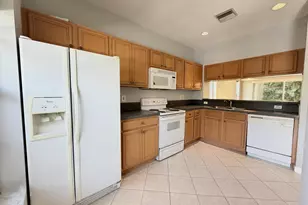 5035 Palmbrooke Cir, West Palm Beach, FL 33417 - Photo 11