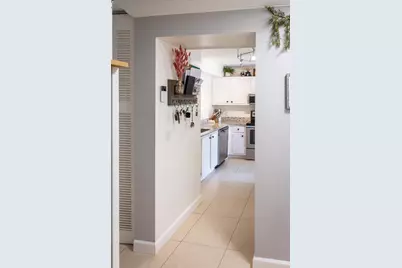 803 Lakeview Circle, Royal Palm Beach, FL 33411 - Photo 9
