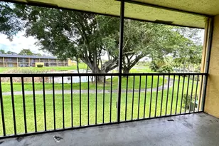 1632 Meadows Cir W, Boynton Beach, FL 33436 - Photo 19