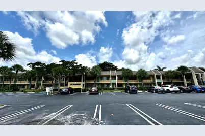 1632 Meadows Circle W, Boynton Beach, FL 33436 - Photo 23