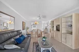 701 SW Lake Ct, Boynton Beach, FL 33426 - Photo 9