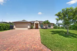 1016 Cheryl Rd, Haverhill, FL 33417 - Photo 1