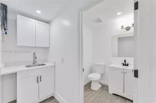 4917 SW 43rd Terrace, Dania Beach, FL 33314 - Photo 5