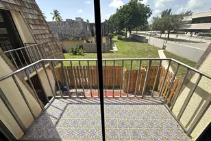 17 Lake Arbor Dr, Palm Springs, FL 33461 - Photo 23