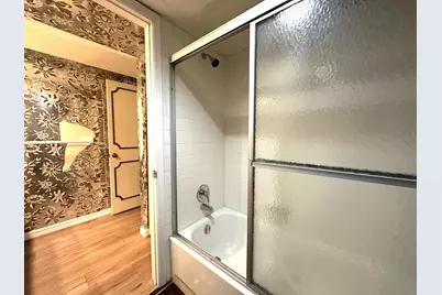 17 Lake Arbor Drive, Palm Springs, FL 33461 - Photo 19