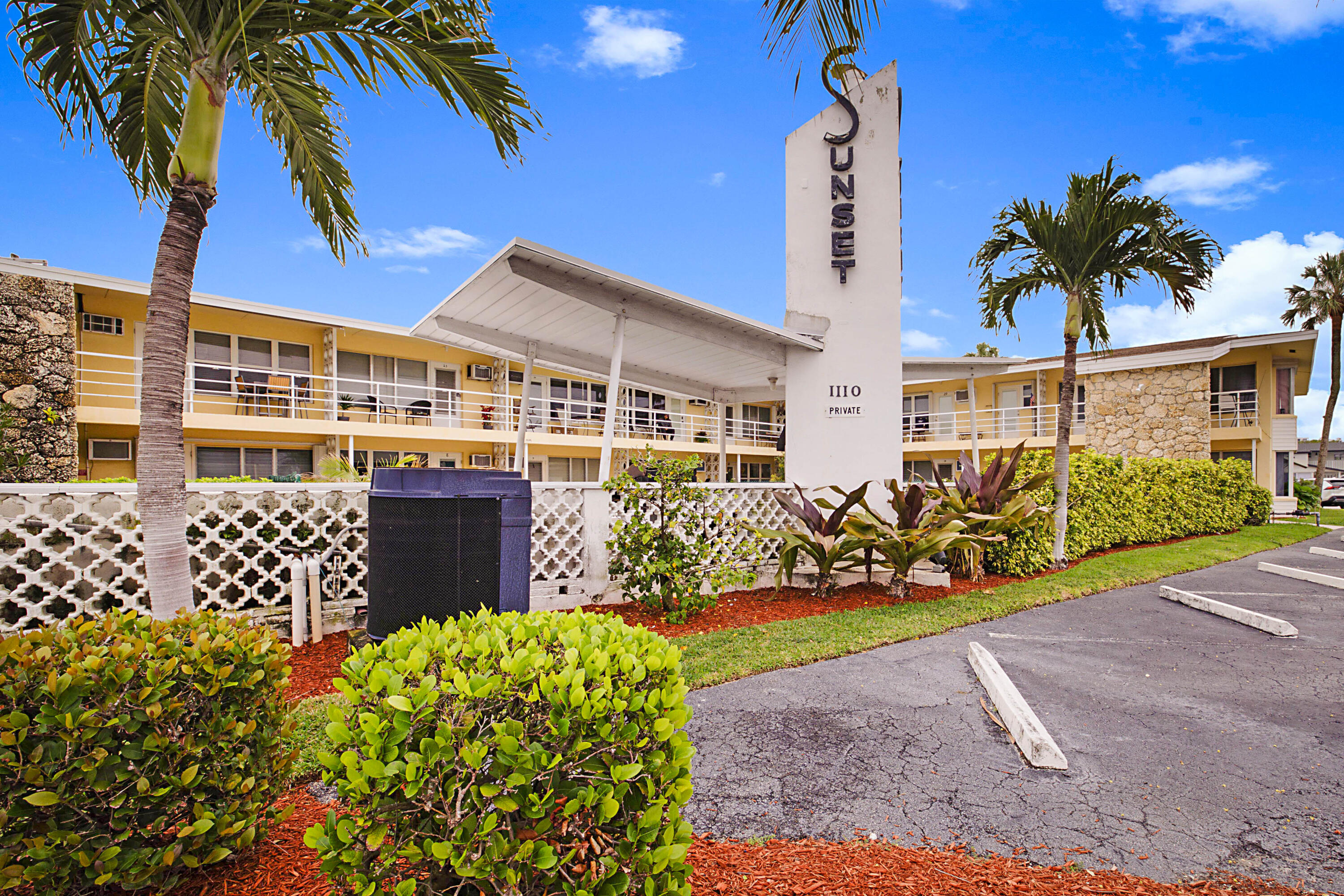 1110 N Riverside Dr #12 - 1110 N Riverside Dr #12, Pompano Beach, FL 33062 Luxury Property | Jose Angel Pina